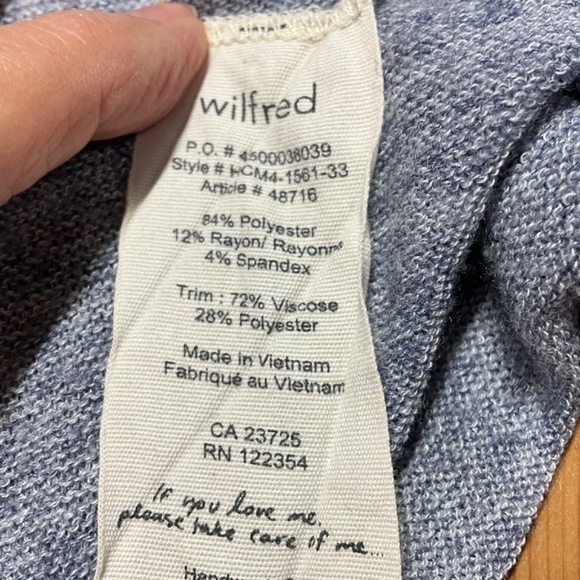 ARITZIA Wilfred Sherbrooke Marled Navy Long Sleeve V-Neck Lightweight Sweater S - Picture 9 of 11